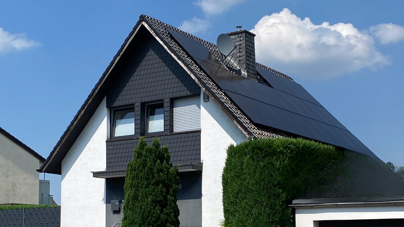 Einfamilienhaus in Aachen mit Photovoltaik Anlage von Planville